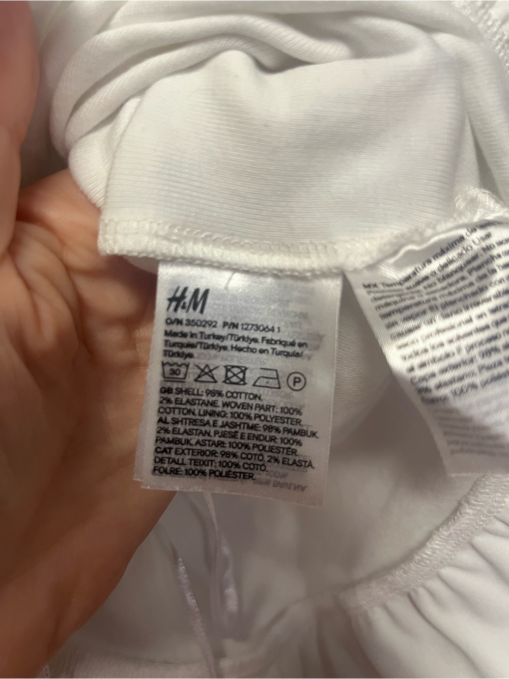 H&M Divided SOLD-OUT White Scoop Neck Bubble-Hem Tank (385) - Picture 6 of 6